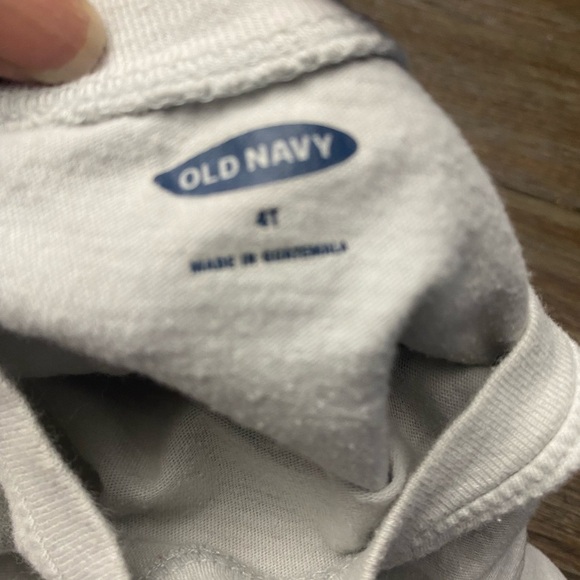 Log of 4 Boys Shorts and shirt size 4T
Brands are old navy, carters,  okie dokie - Picture 9 of 9
